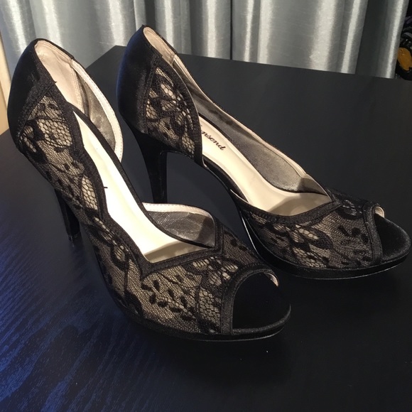 Lulu Townsend Shoes - Lulu Townsend black lace high heels